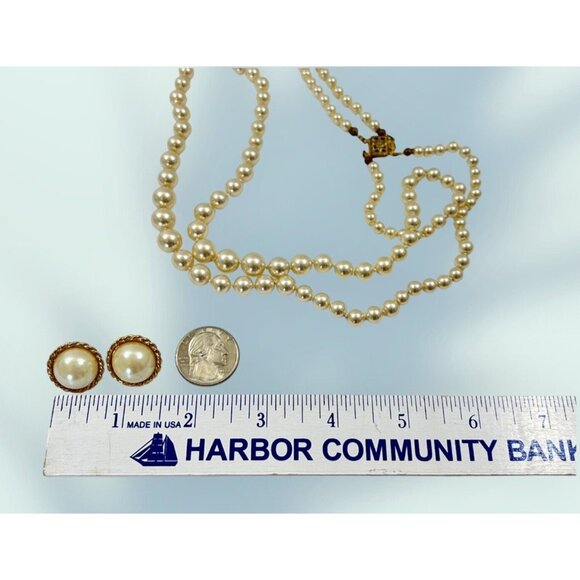 VTG Glass Pearl Necklace 18" Creamy Hand Knotted, Button Earrings, Bracelet - Picture 6 of 8